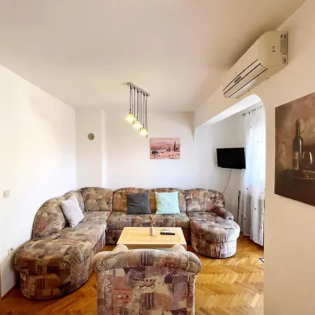 Bohovic Apartment Šilo